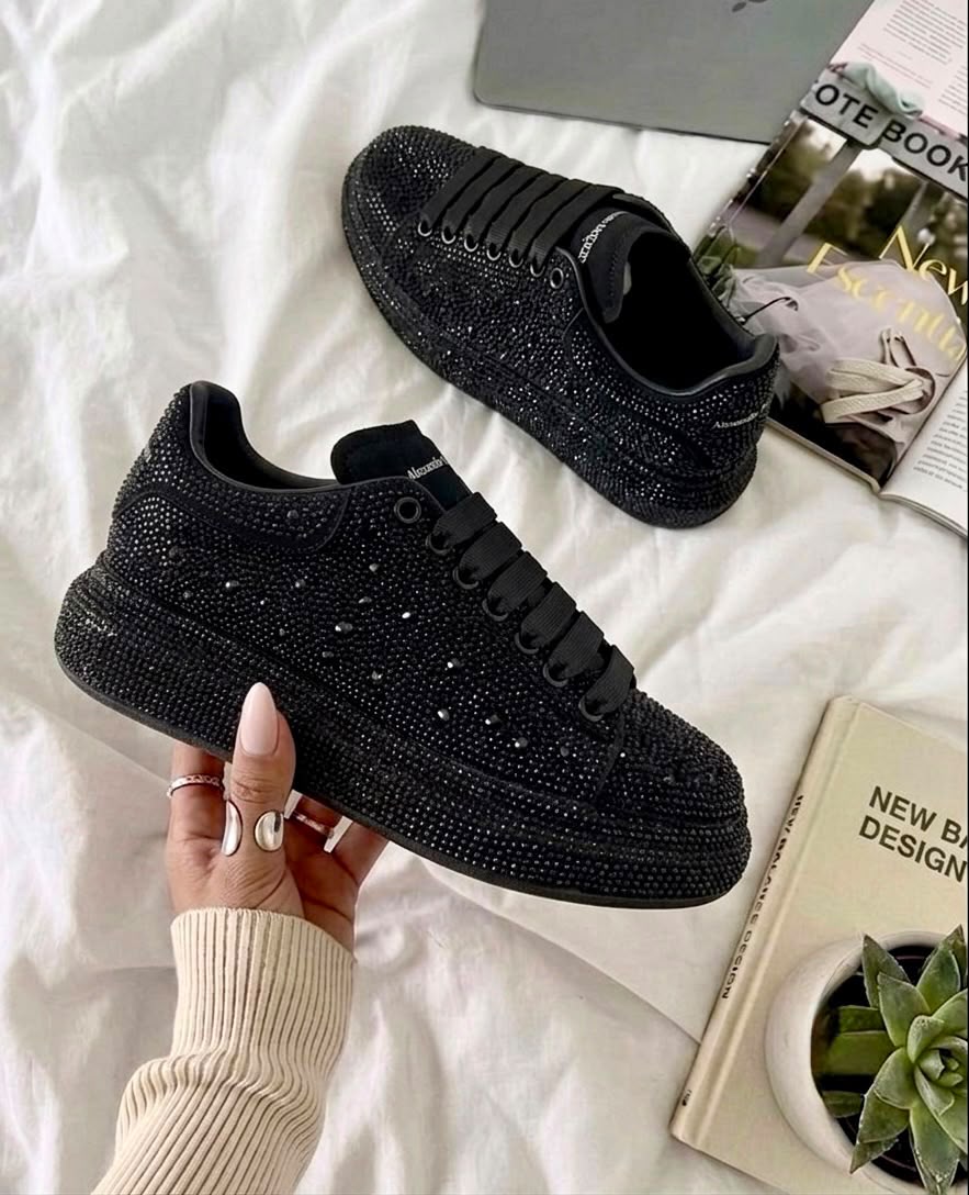 Tenis Dama Negro con Cristales